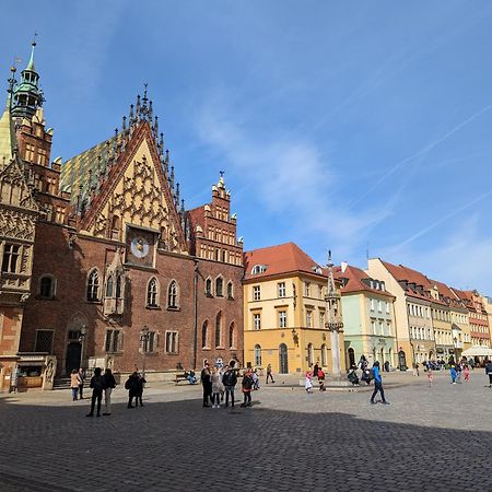 3-Bedroom Apt In Town Square Wroclaw Luaran gambar