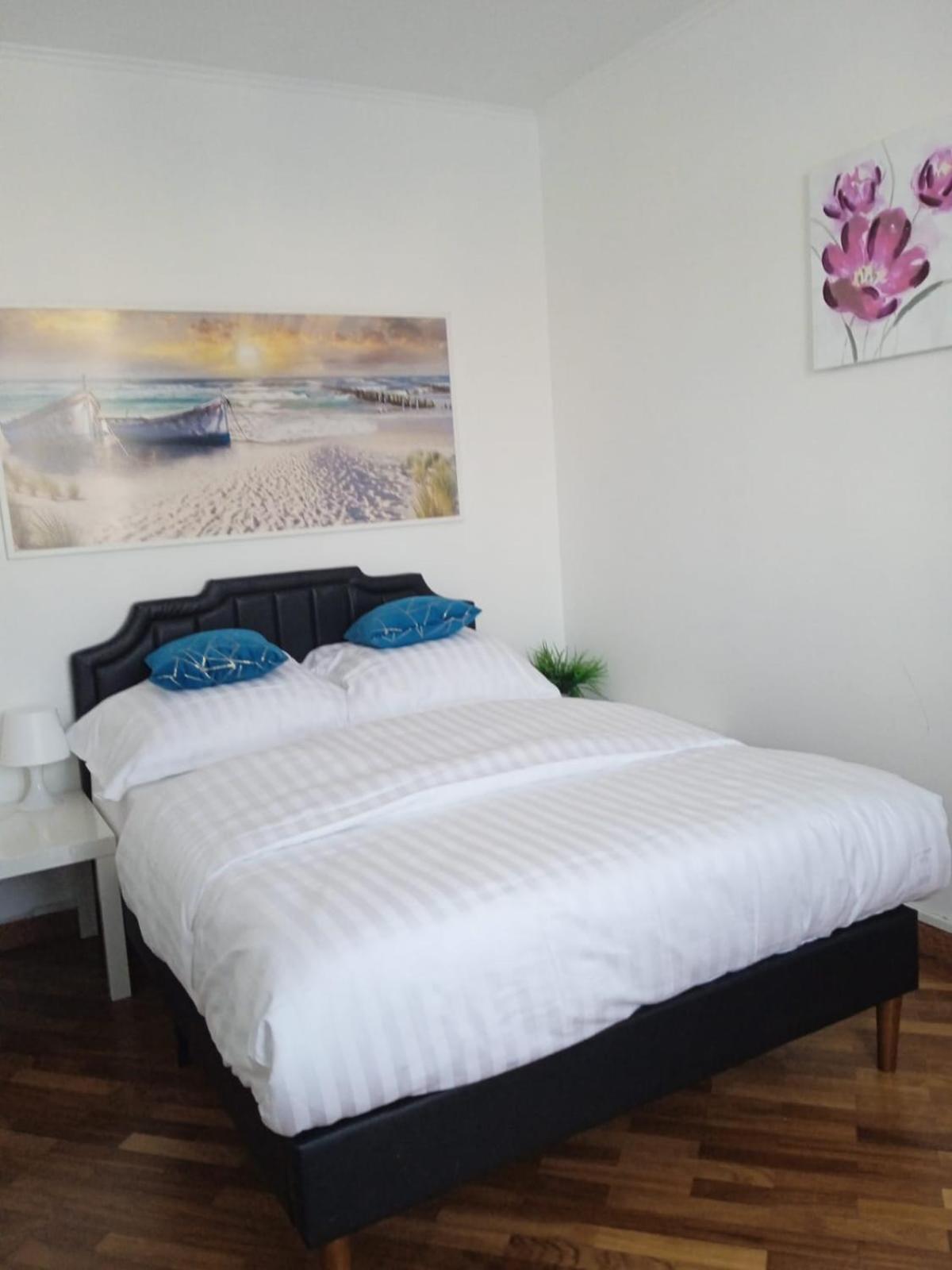 3-Bedroom Apt In Town Square Wroclaw Luaran gambar