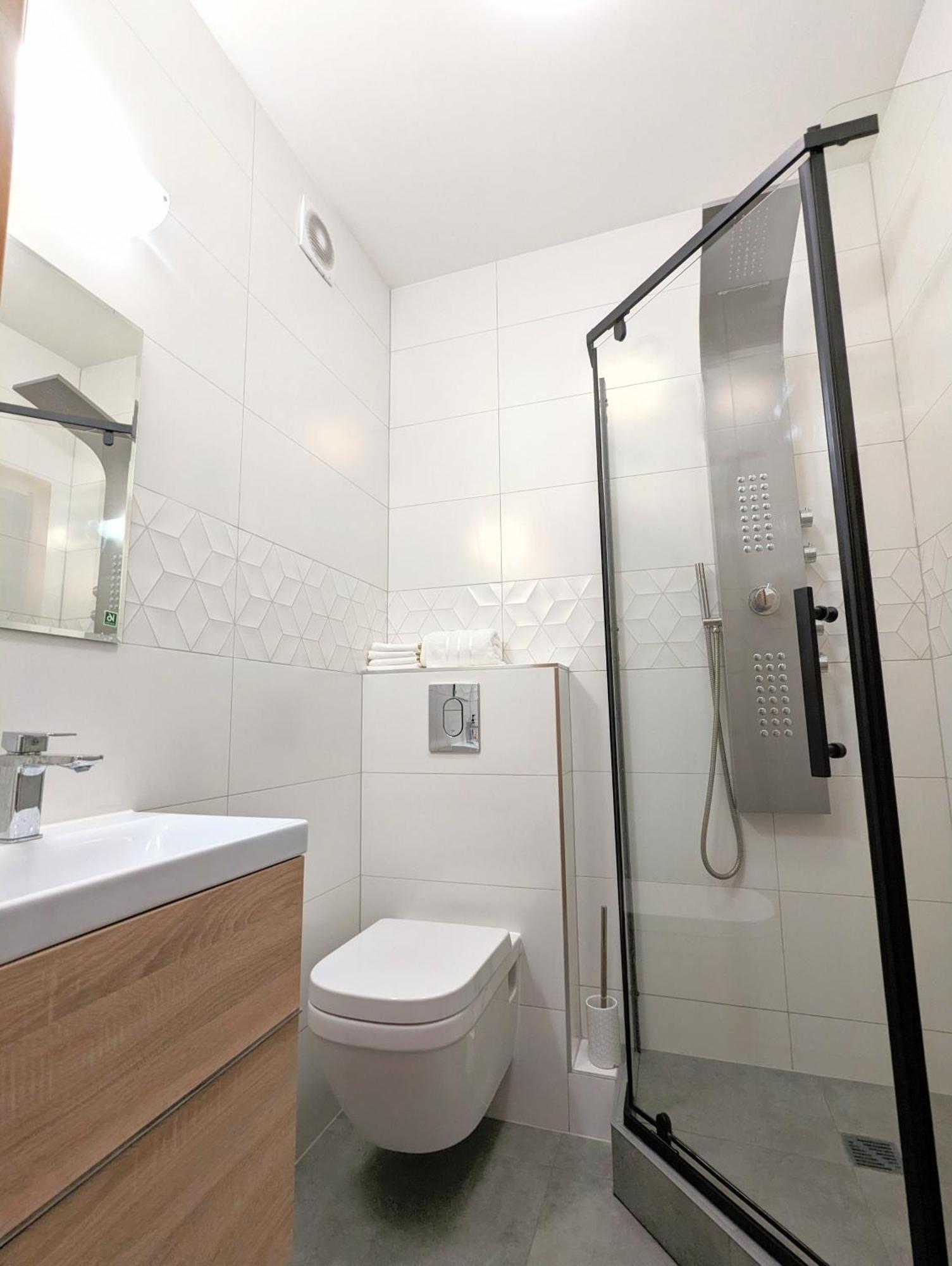 3-Bedroom Apt In Town Square Wroclaw Luaran gambar
