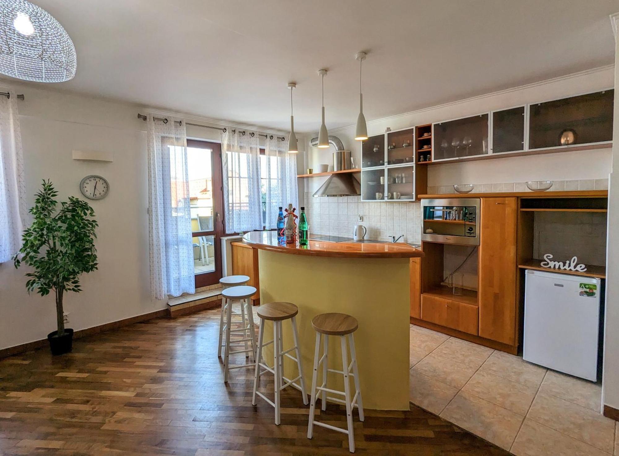 3-Bedroom Apt In Town Square Wroclaw Luaran gambar